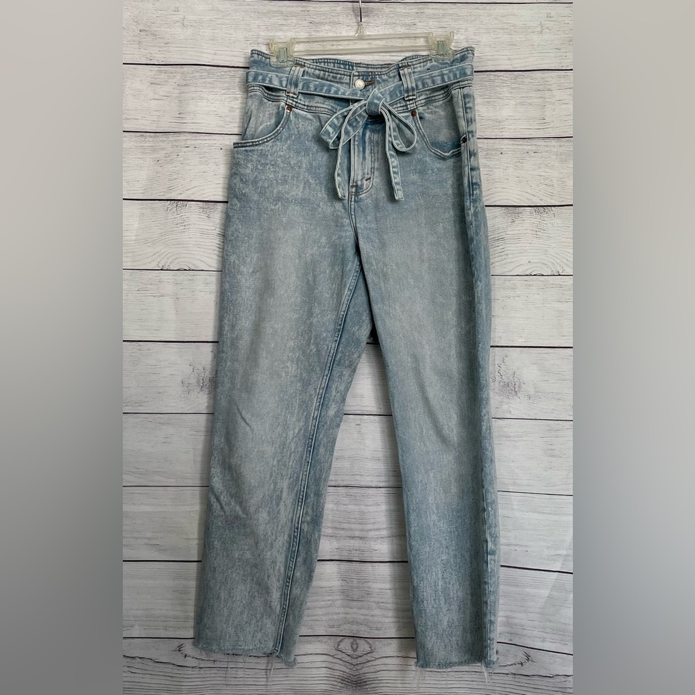 Abercrombie Ultra High Rise Mom Jeans Size 30